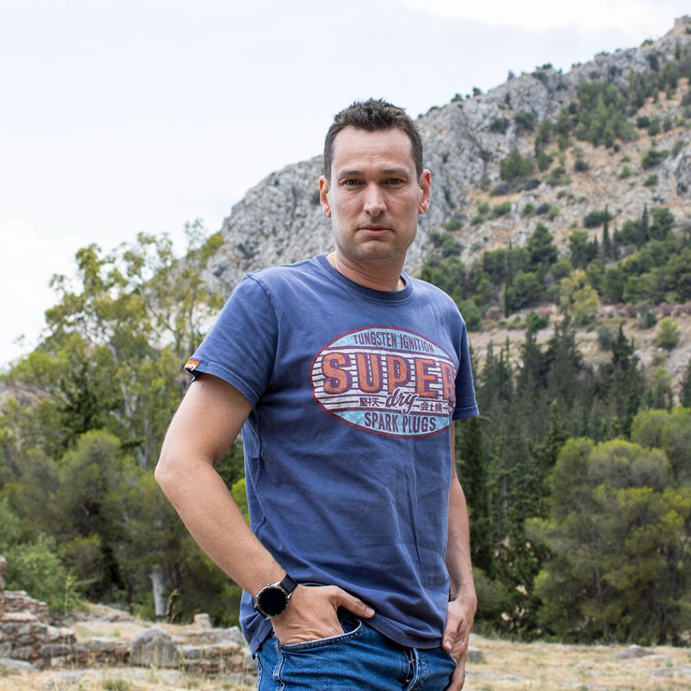 Τάσος Τσετσένης